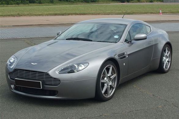 Aston Martin DB9